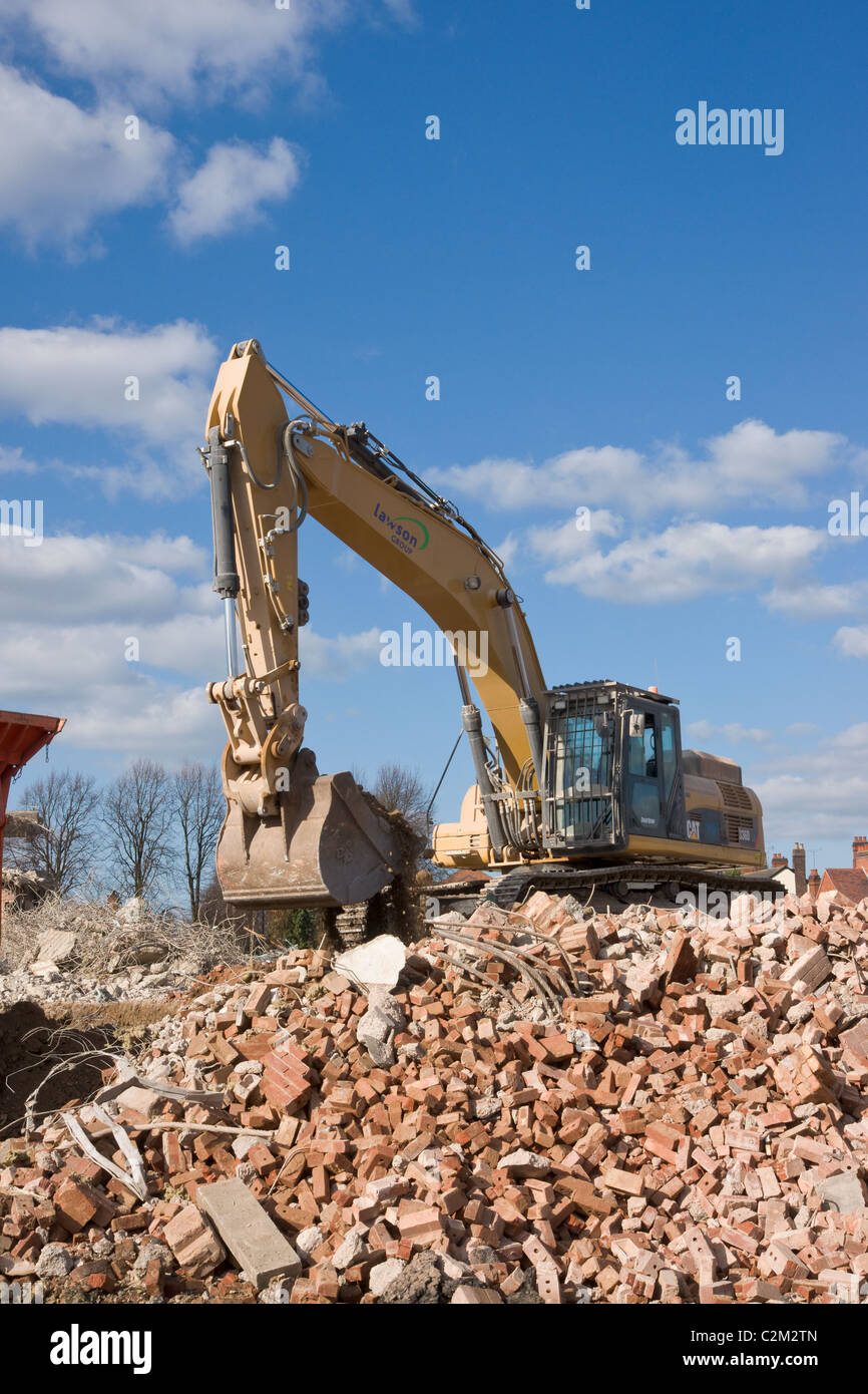 Escavatore cingolato tramoggia di carico. Foto Stock