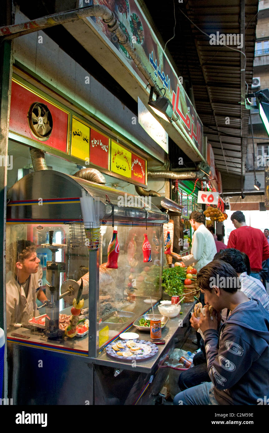 Aleppo Bazaar Souk Souq market ristorante fast food della Città Siria Syrian Medio Oriente Foto Stock