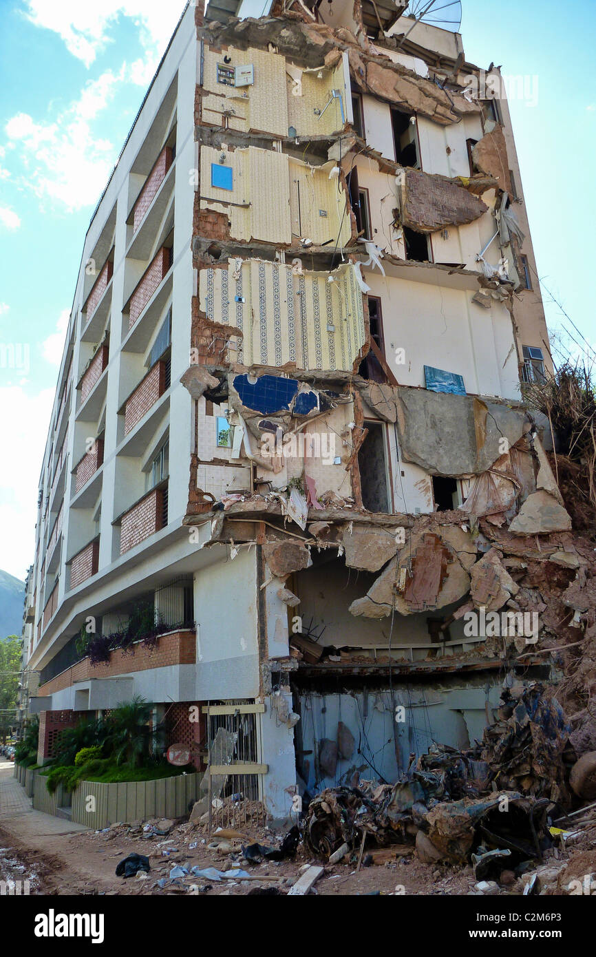 Gennaio 2011 Nova Friburgo inondazioni Stato di Rio de Janeiro in Brasile edificio distrutto Foto Stock
