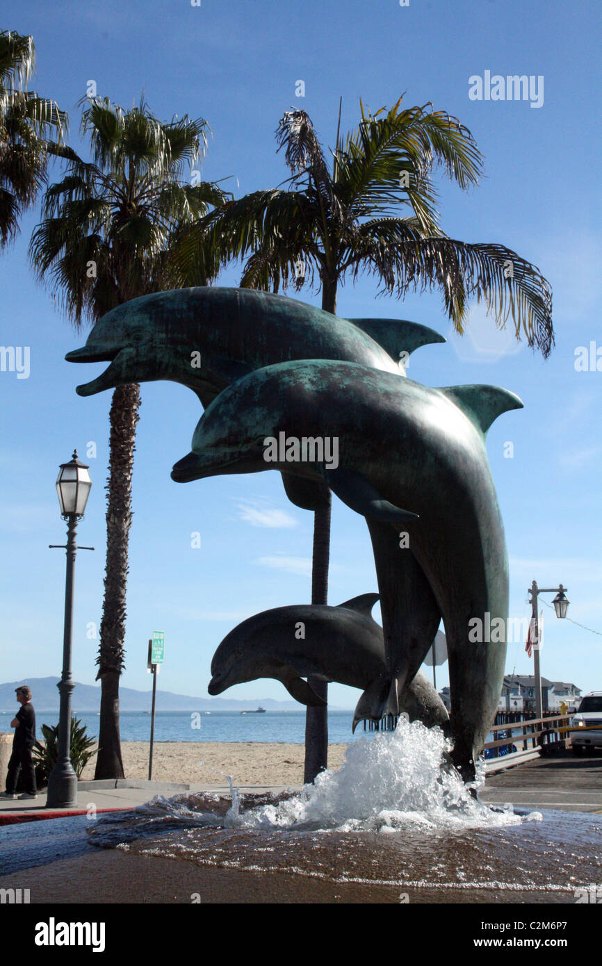 Fontana dei delfini SANTA BARBARA USA 10 Dicembre 2010 Foto Stock