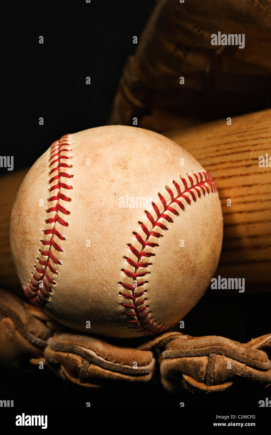 Vintage guanto da baseball, bat e sfera Foto Stock