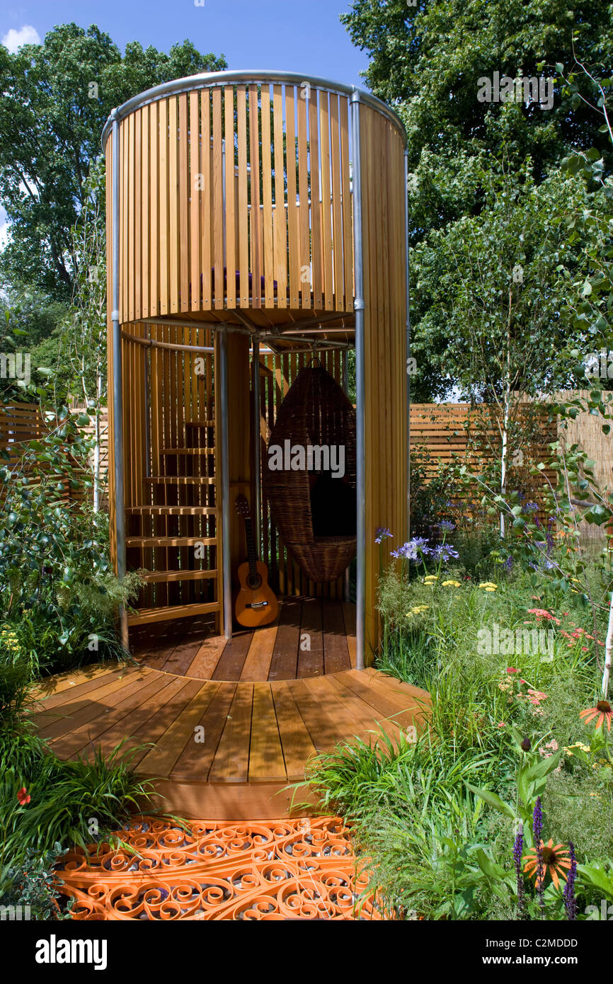 "Santuario adolescenti' giardino, 2009 Hampton Court Palace Flower Show, Inghilterra. Progettista: Kathryn Hibberd Foto Stock