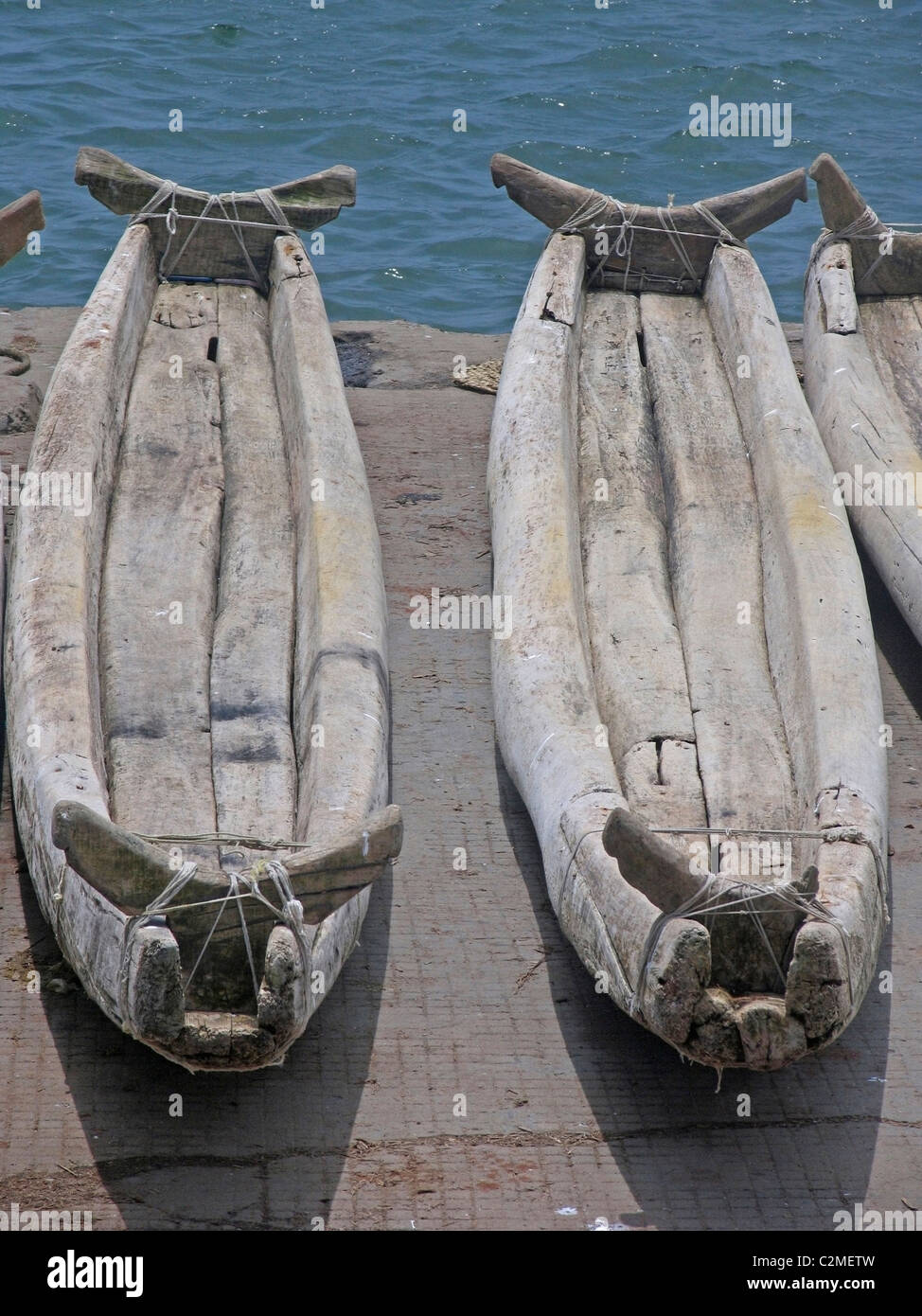 Decorazione Murale Nautica In Legno – Ruota Nave Con Rete Da Pesca E Conchiglie – Arredamento Casa Per Amanti Del Mare E Della Spiaggia