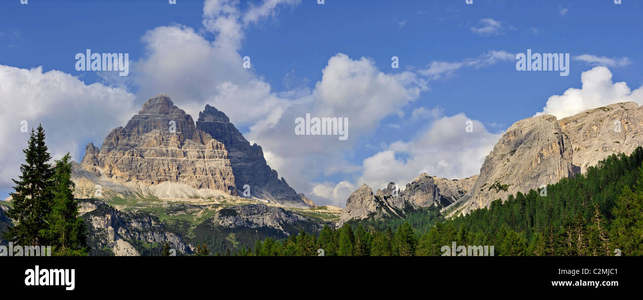 La gamma della montagna di Gruppo dei Cadini di Misurina nelle Dolomiti, Italia Foto Stock
