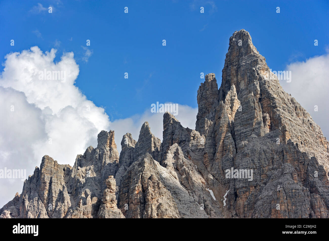 Cresta di montagna nelle Dolomiti, Italia Foto Stock