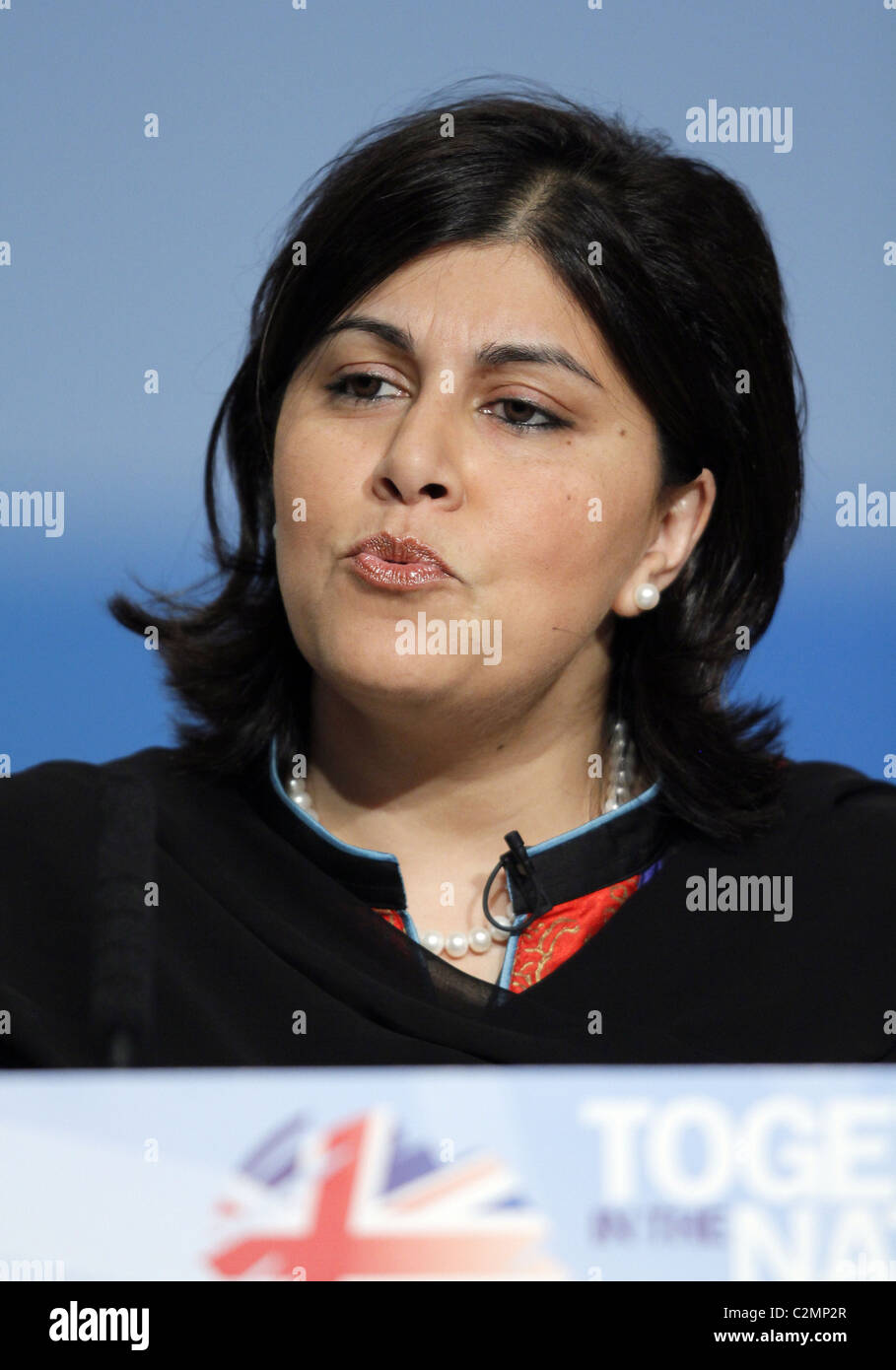La baronessa WARSI Ministro senza portafoglio 03 ottobre 2010 CPI BIRMINGHAM INGHILTERRA Foto Stock