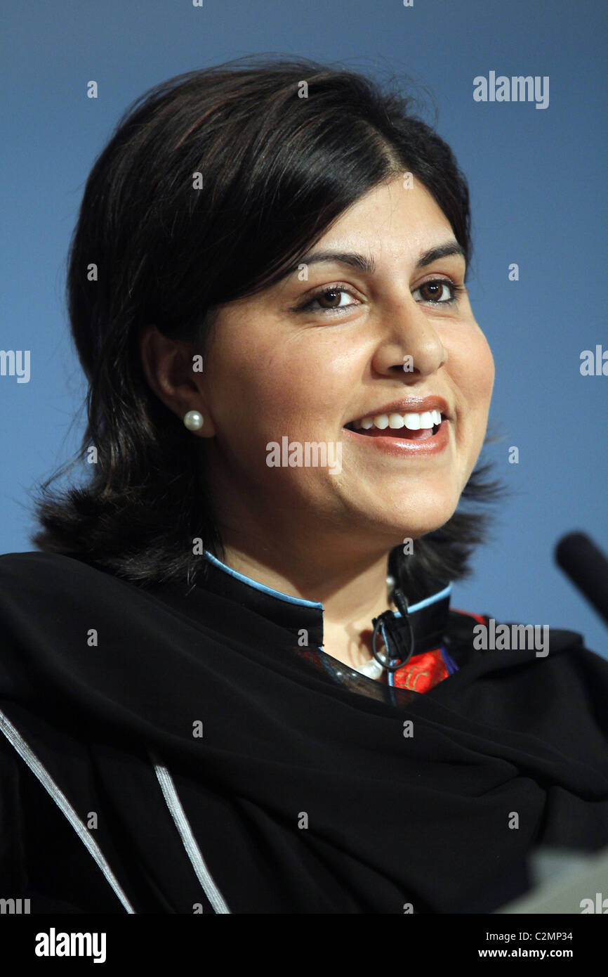 La baronessa WARSI Ministro senza portafoglio 03 ottobre 2010 CPI BIRMINGHAM INGHILTERRA Foto Stock