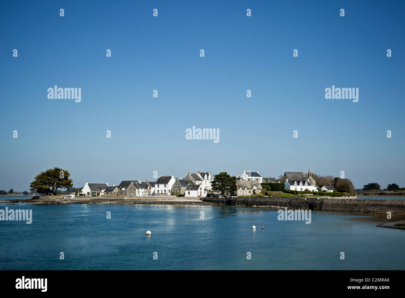 Il villaggio dell'isola di Saint Cado, Morbihan, in Bretagna, in Francia, in Europa Foto Stock