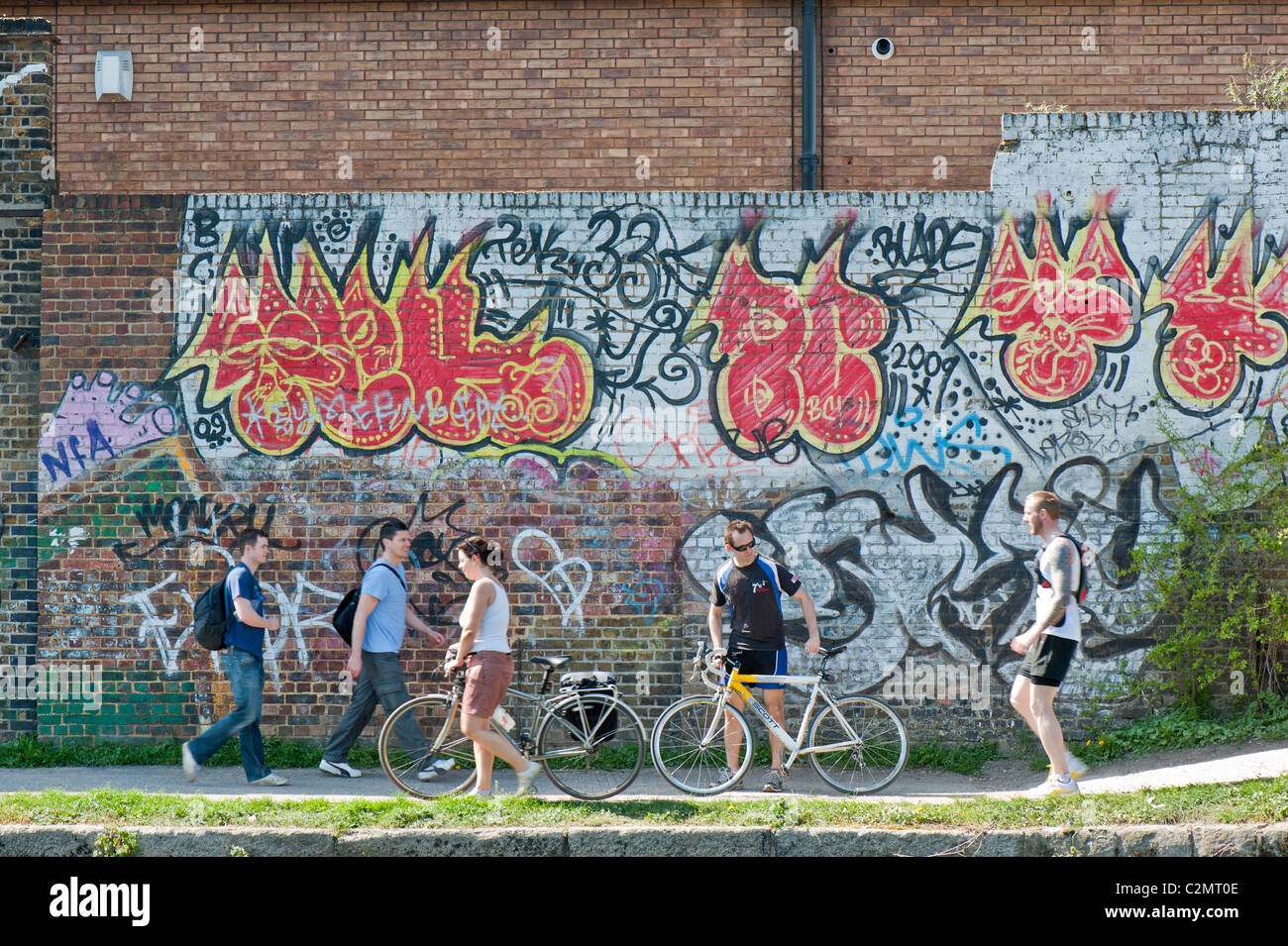 Graffiti sul muro, Hackney, Londra, Regno Unito Foto Stock