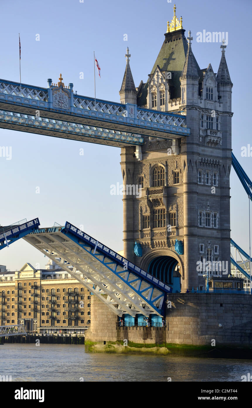 Il Tower Bridge London REGNO UNITO Foto Stock