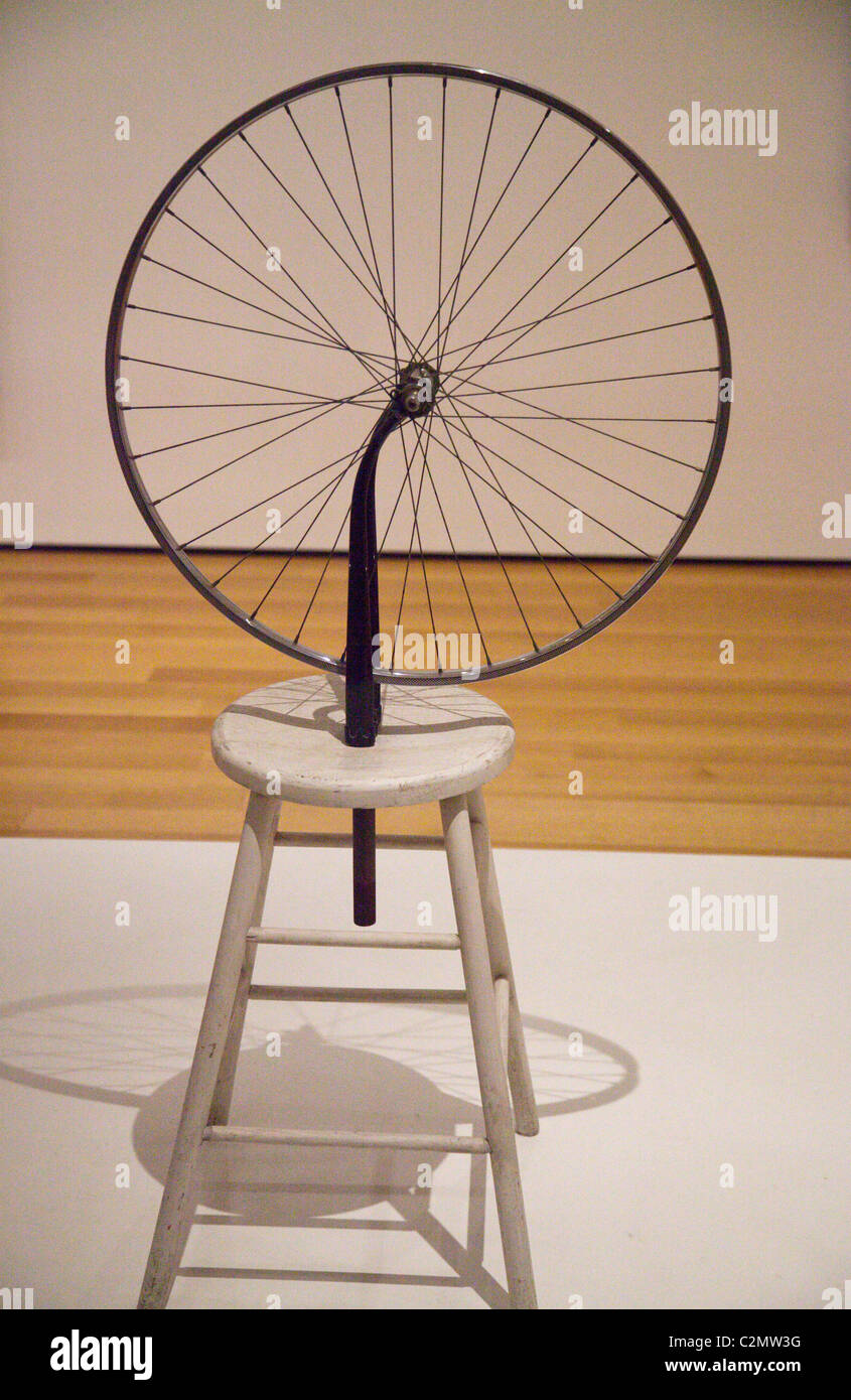 Ruota di bicicletta di marcel duchamp immagini e fotografie stock ad alta  risoluzione - Alamy