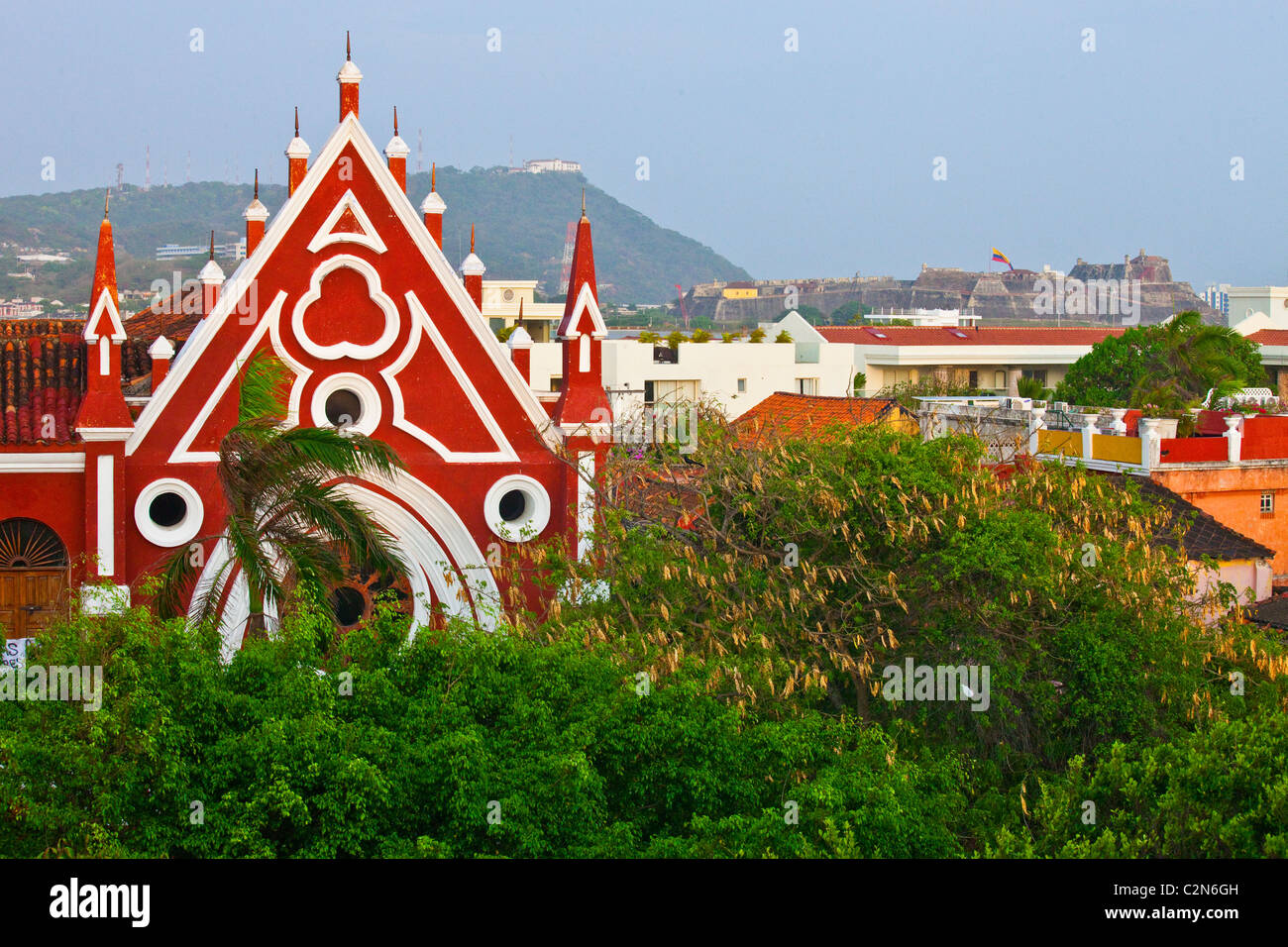 La Casa Rossa e il Castillo de San Felipe de Barajas, Cartagena, Colombia Foto Stock