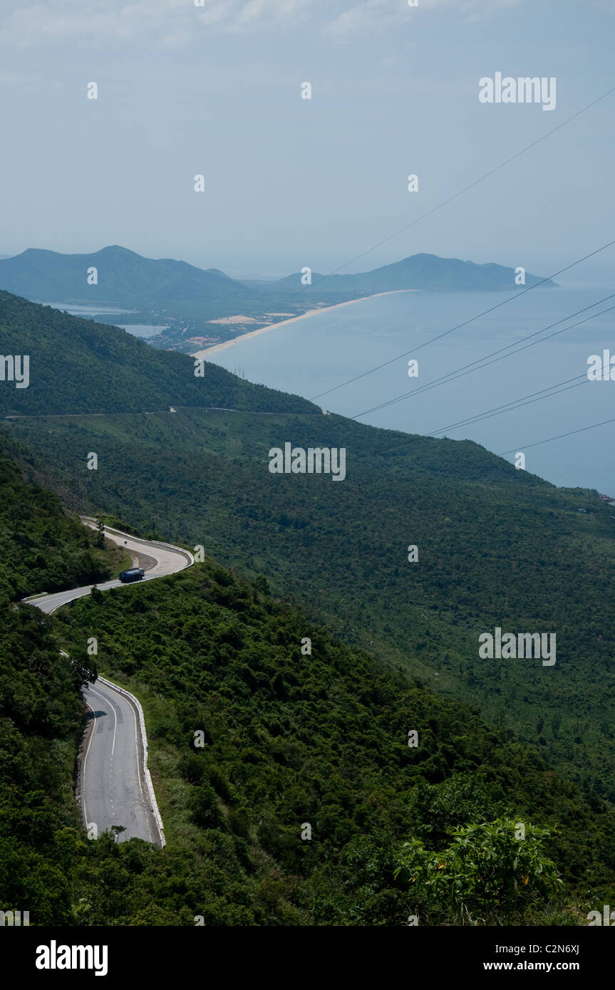 Scenic Ocean drive da hue, Danang, come si vede nella marcia superiore in Vietnam Foto Stock