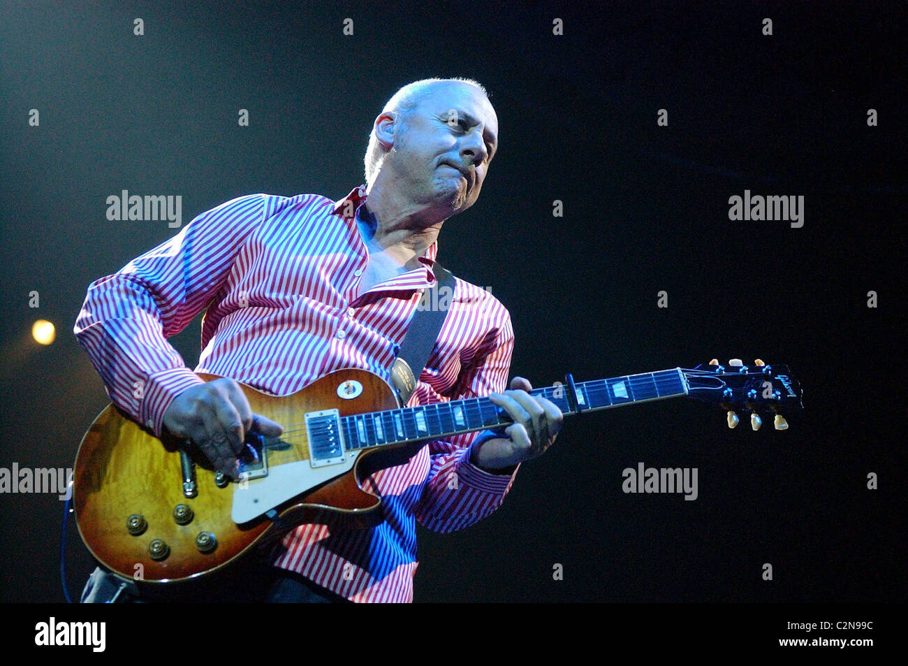 Mark Knopfler in concerto per il 'kill per ottenere Crimson' Tour all'Heineken Music Hall e Amsterdam Olanda - 29.03.08 ** ** Foto Stock