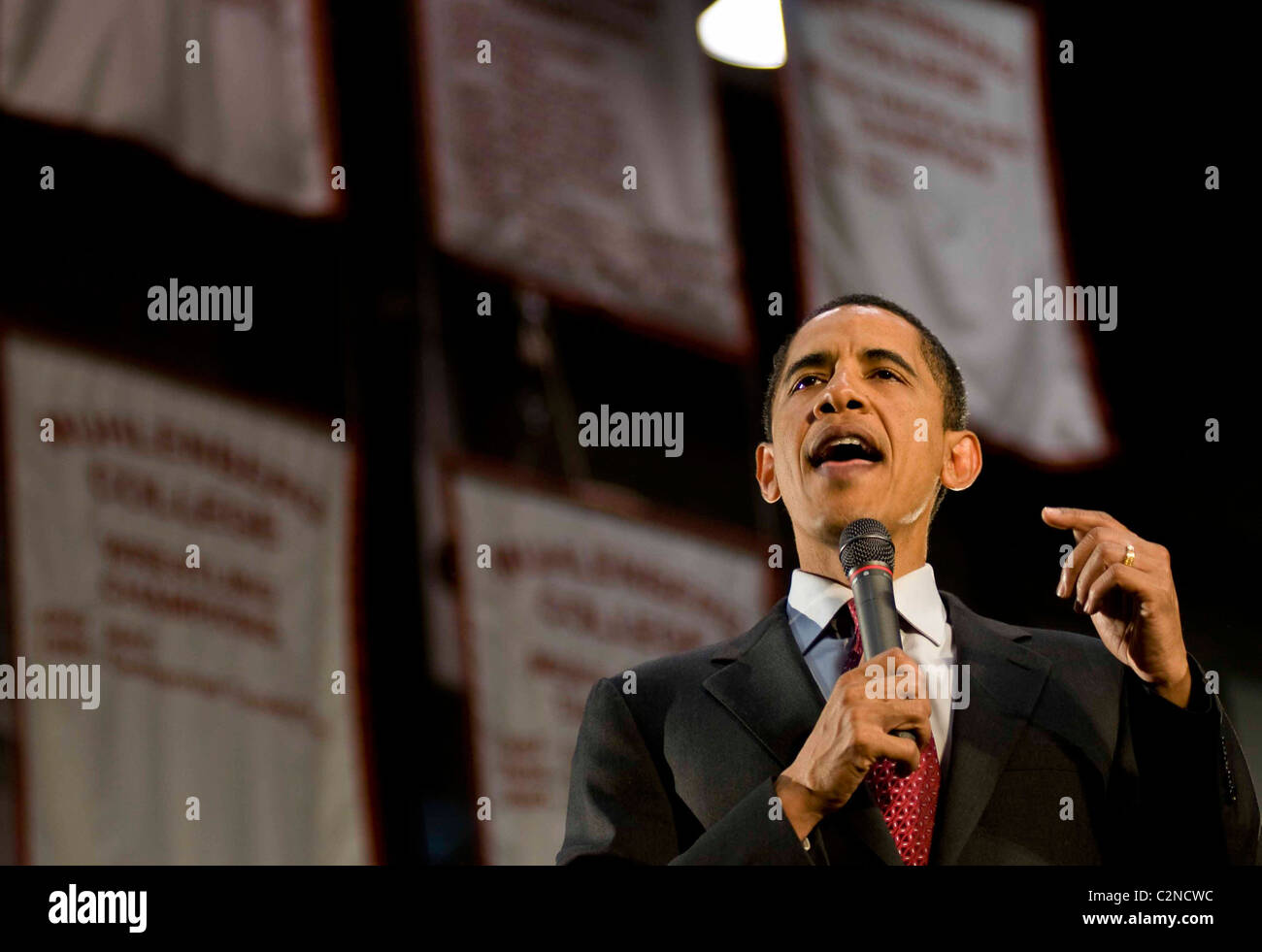 Candidato presidenziale democratico senatore Barack Obama parla durante un rally a Muhlenberg College Allentown, Pennsylvania - Foto Stock