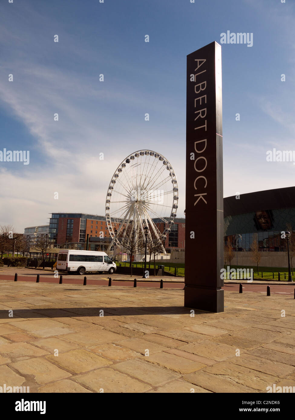 La grande ruota a Liverpool presso la Albert Dock Foto Stock