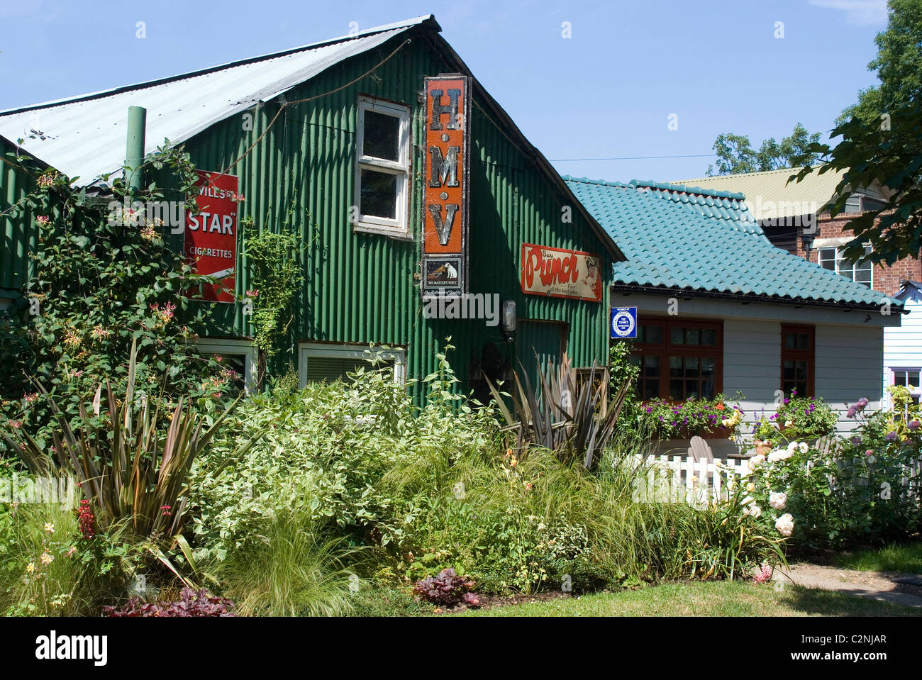 Eel Pie Island House, un 'artista' casa sulla torta di Anguilla Island, una piccola isola nel Tamigi, vicino a Twickenham, Inghilterra Foto Stock