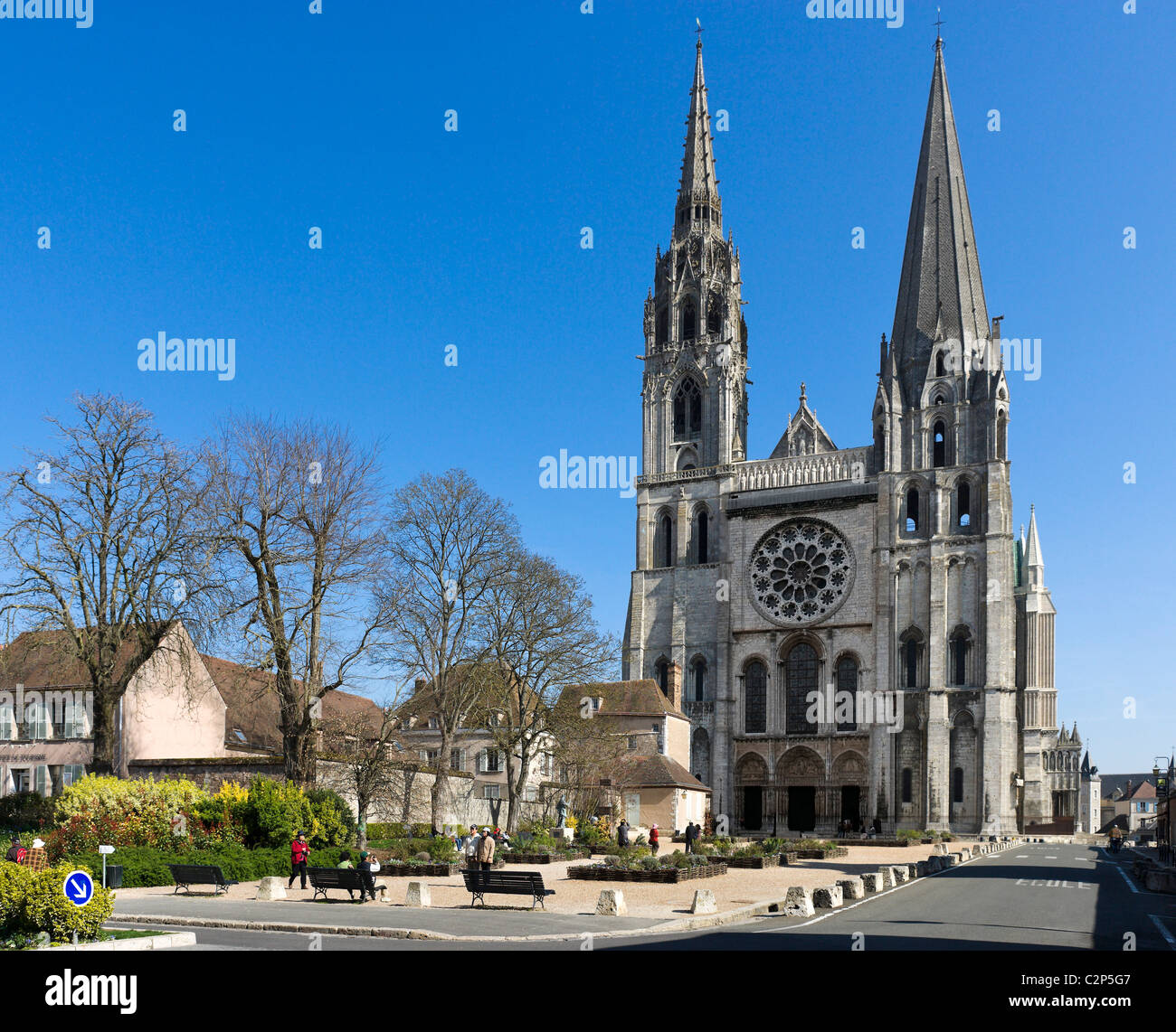 Facciata meridionale della Cattedrale di Notre Dame di Chartres, Francia Foto Stock