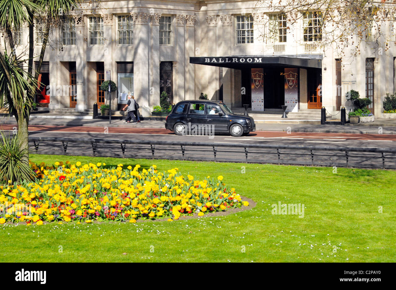 Il Grosvenor House Hotel sala da ballo ingresso in Park Lane Foto Stock