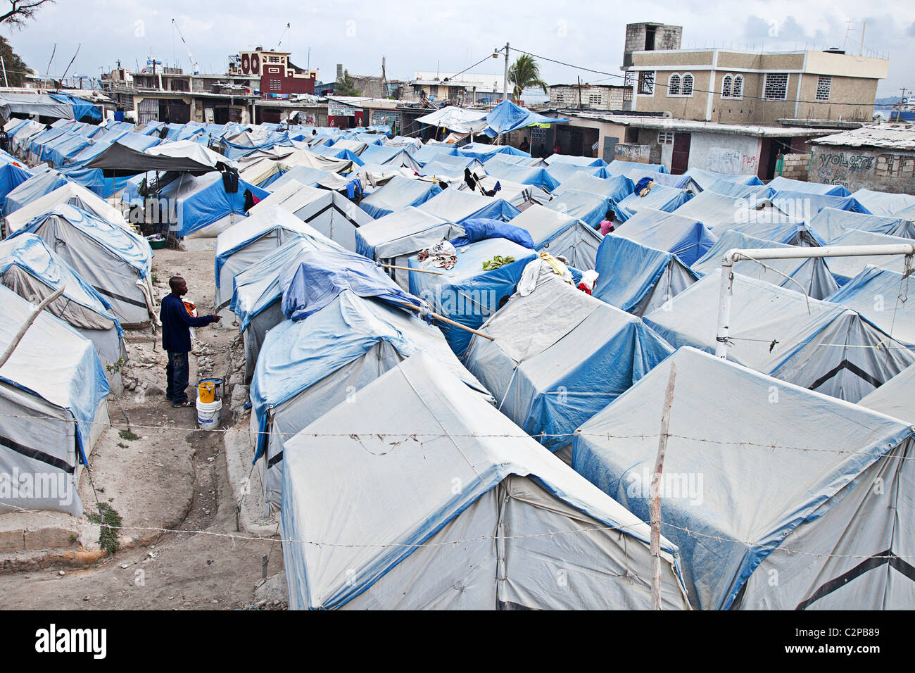 Campo in tenda a Port au Prince un anno dopo il terremoto del 2010 , Haiti Foto Stock