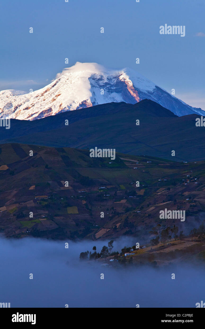 Vulcano Chimborazo presso sunrise, Ecuador Foto Stock