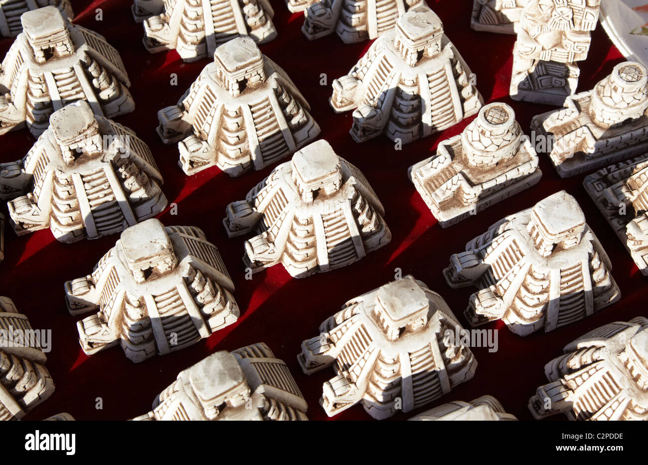 Piramidi di modello Chichen Itza rovine Maya Messico Foto Stock