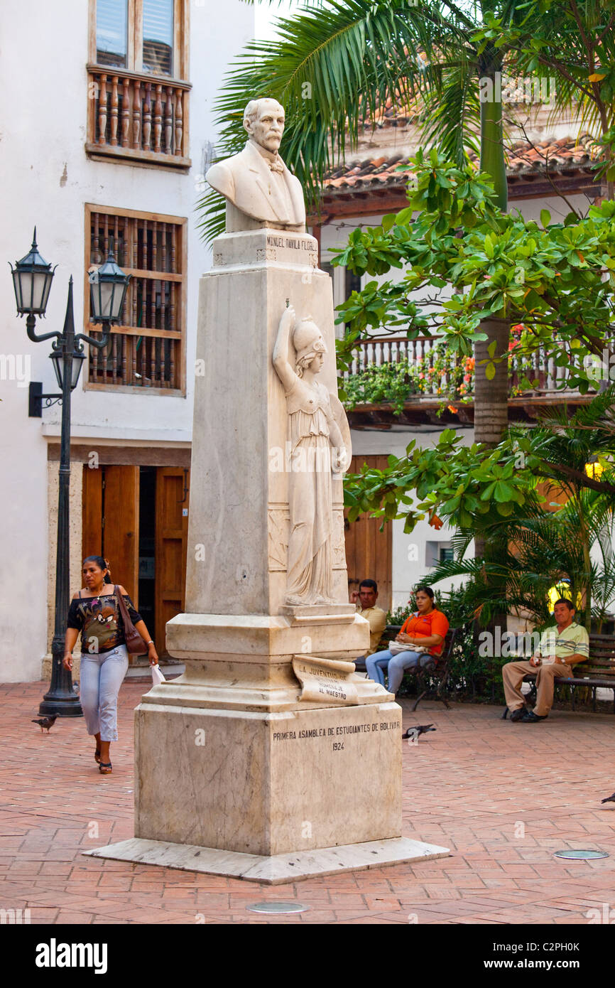 Statua di Manuel Davila Florez nella città vecchia, Cartagena, Colombia Foto Stock