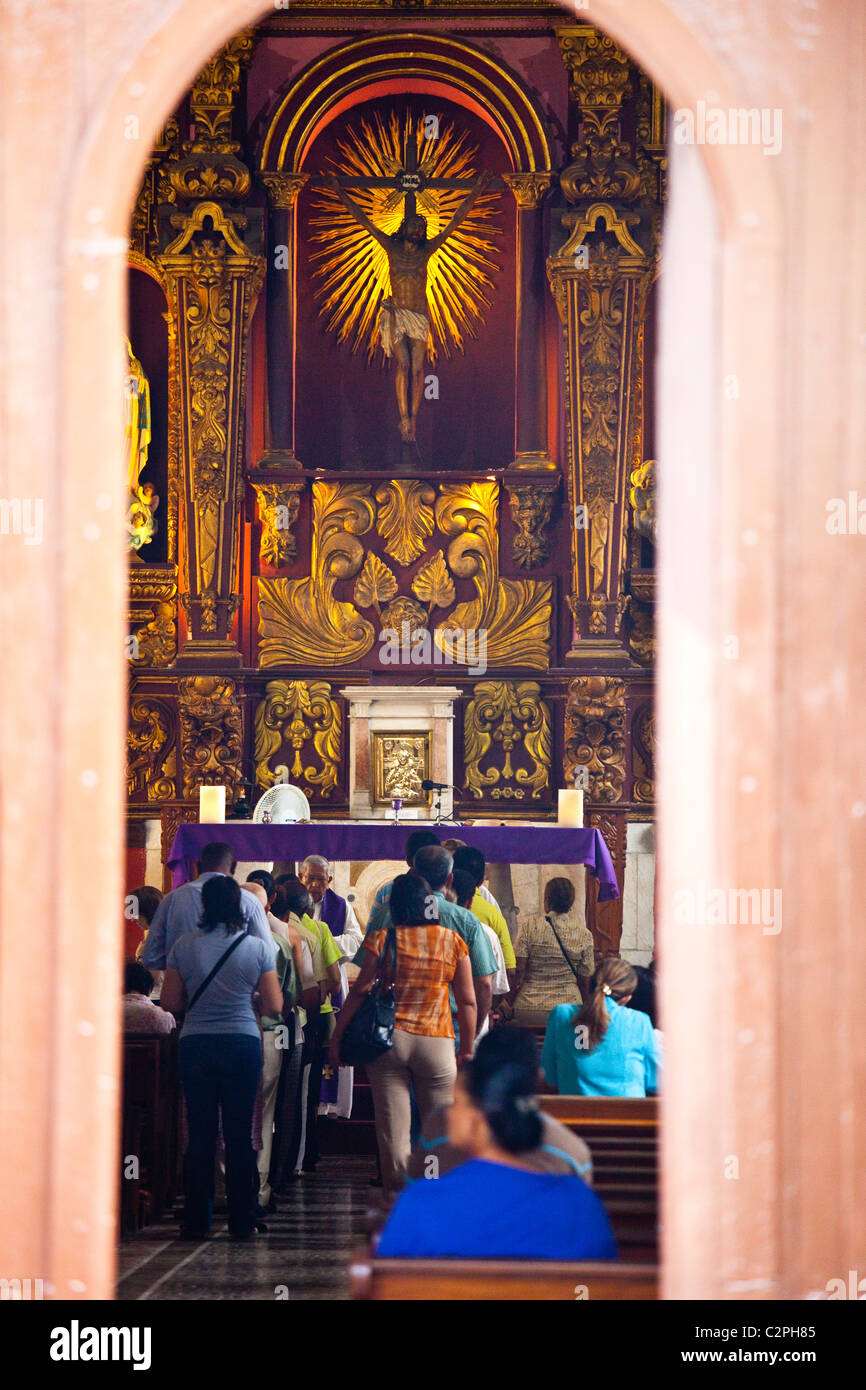 La santa Comunione, Iglesia de Santo Toribio de Mangrovejo‎, Cartagena, Colombia Foto Stock