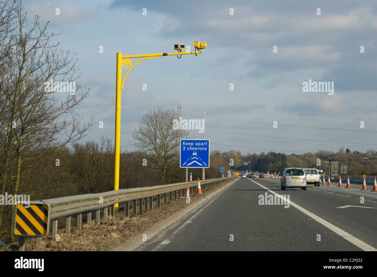 Velocità media telecamere, velocità media Verificare, sull'autostrada M4, England, Regno Unito Foto Stock