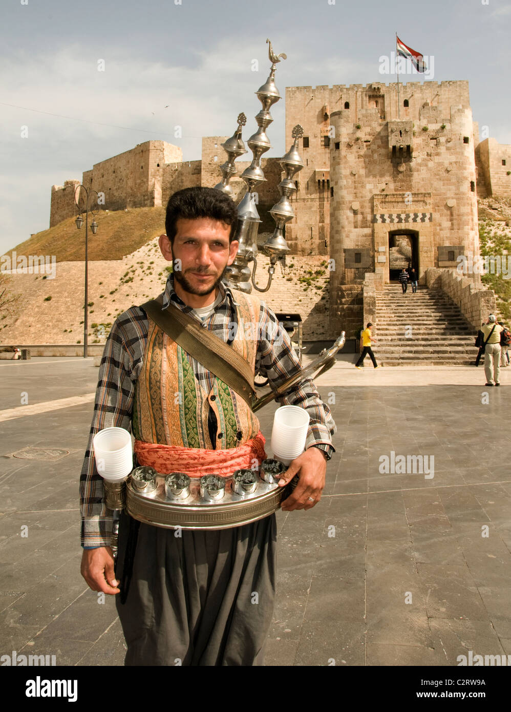Siria La Cittadella di Aleppo grandi medievale palazzo fortificato di uno dei più antichi e più grandi castelli del mondo Foto Stock