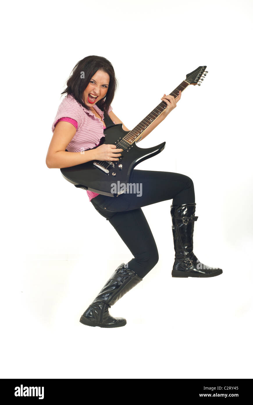 Rock femminile con la chitarra cantando isolati su sfondo bianco Foto Stock