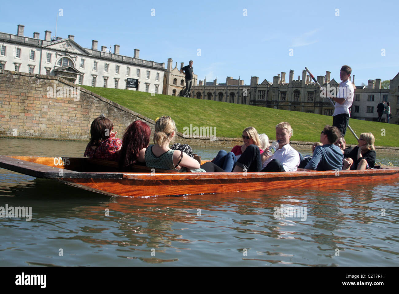 Gli scommettitori turistico sul fiume Cam in Cambridge, Cambridgeshire, England, Regno Unito Foto Stock