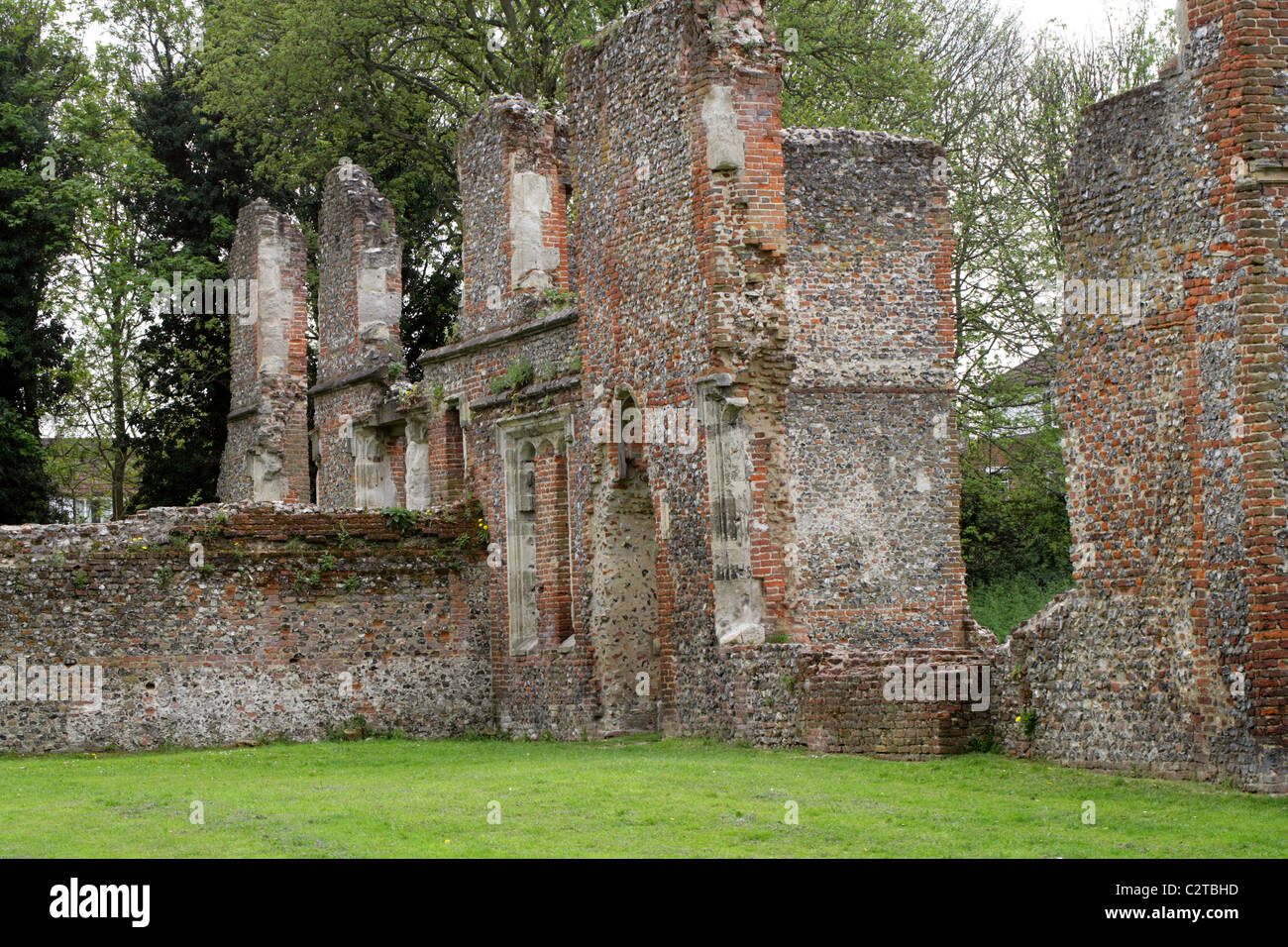I resti della casa Sopwell sul sito di un monastero benedettino, Cottonmill Lane, St Albans, Hertfordshire, Regno Unito. Foto Stock