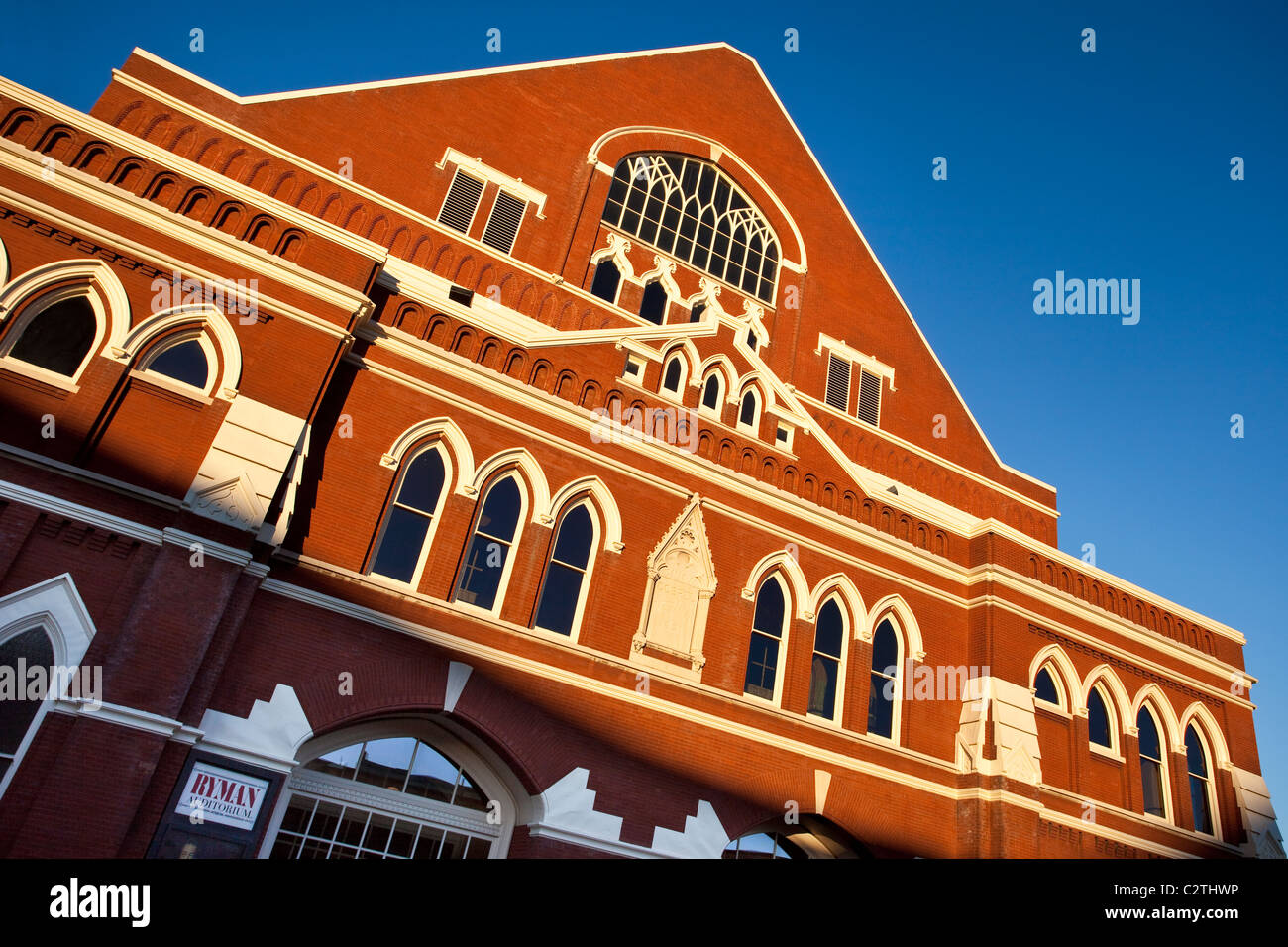 Bagliore del sole che tramonta il Ryman Auditorium (1891) - versione originale storica sede della Grand Ole Opry, Nashville Tennessee USA Foto Stock