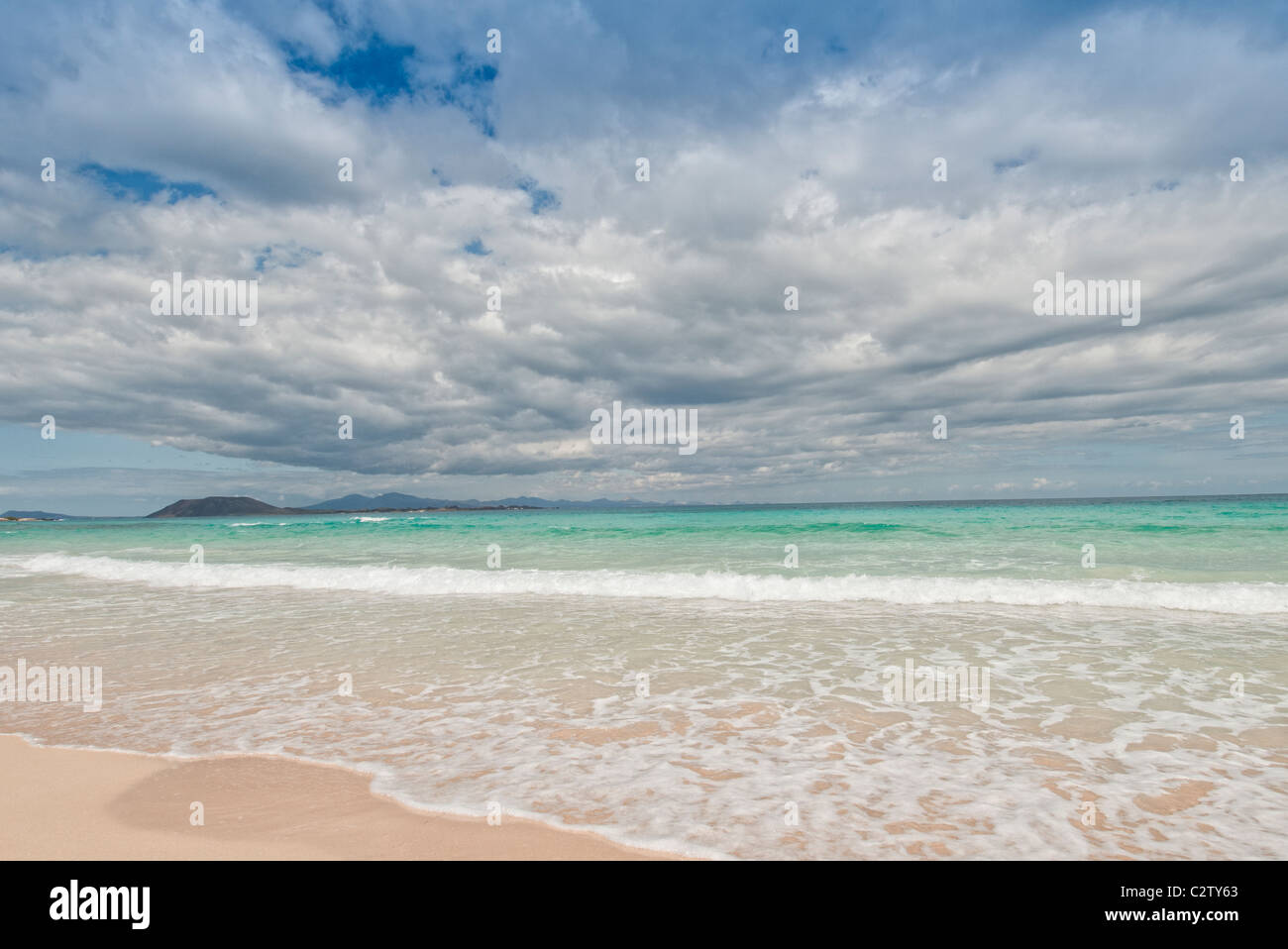 Spiaggia presso il Parque Natural de Corralejo Fuerteventura Foto Stock