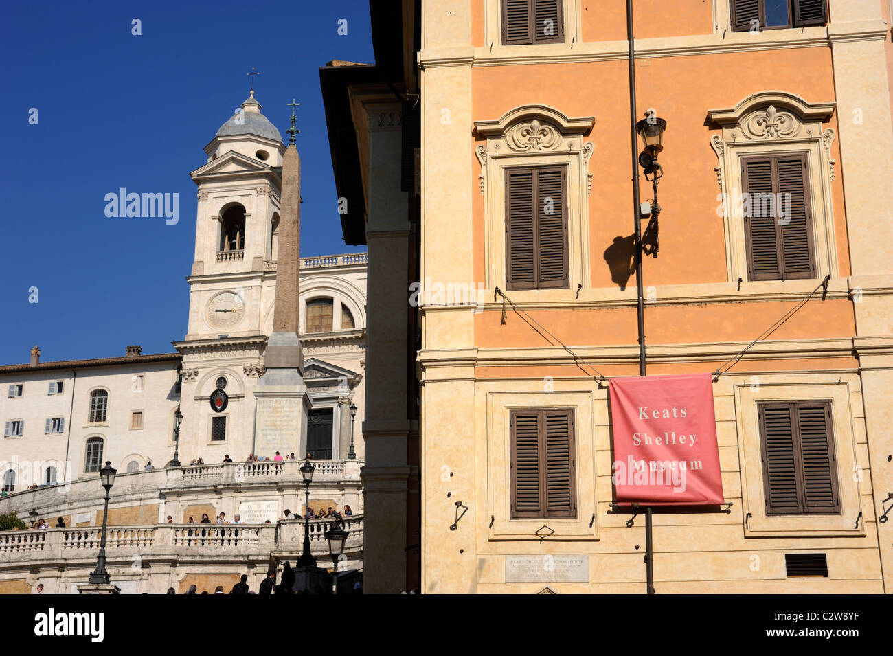 Italia, Roma, Piazza di Spagna, Museo Keats Shelley e Scalinata di piazza di Spagna Foto Stock