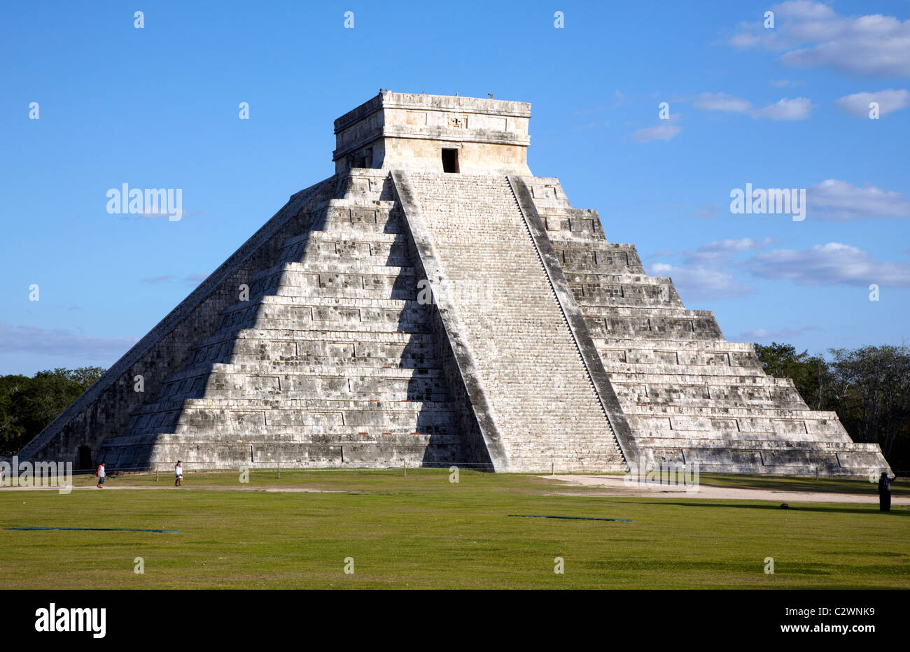 La Piramide principale Chichen Itza rovine Maya Yucatan Messico Foto Stock