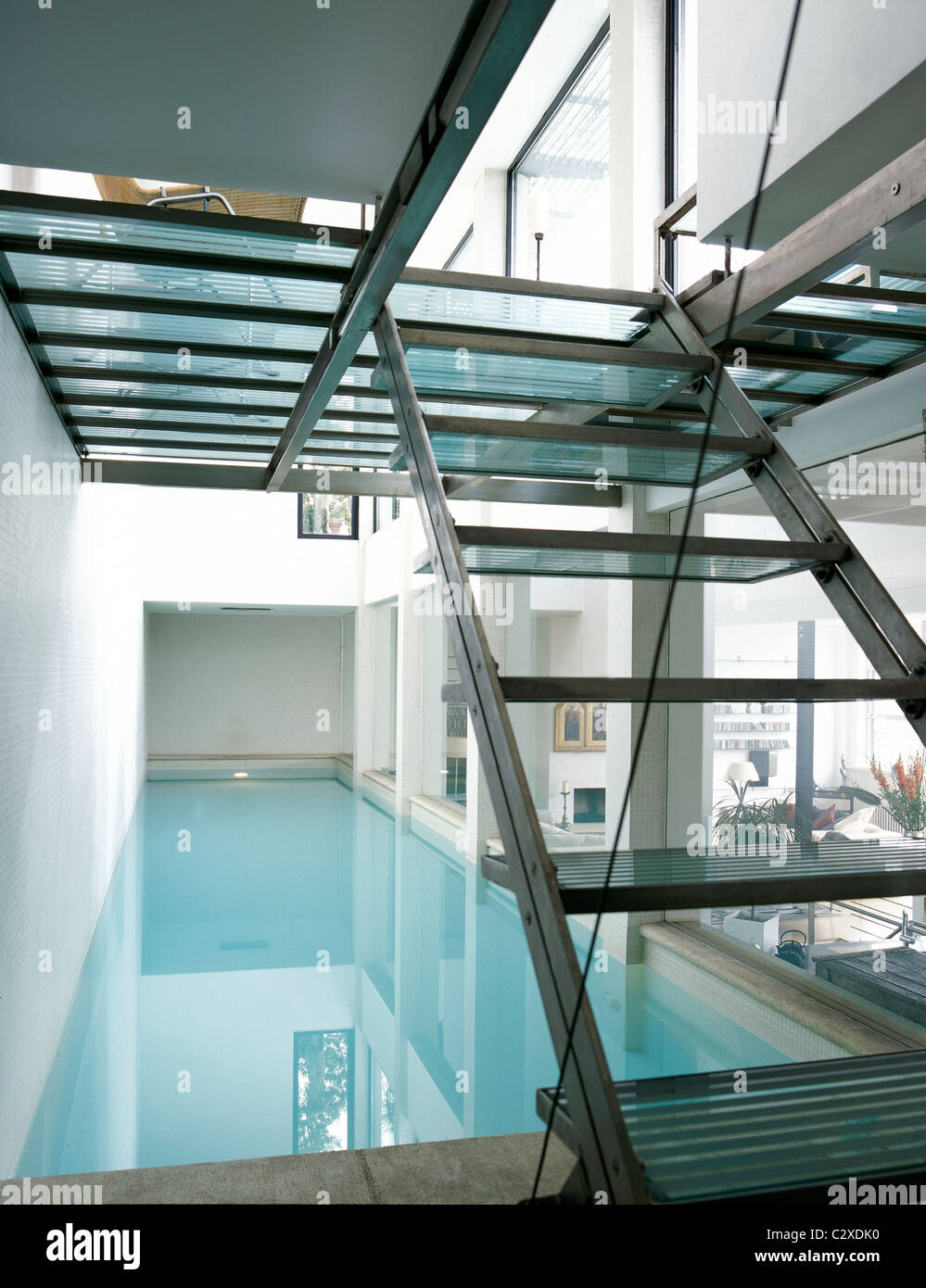 Interni moderni, piscina interna Foto Stock