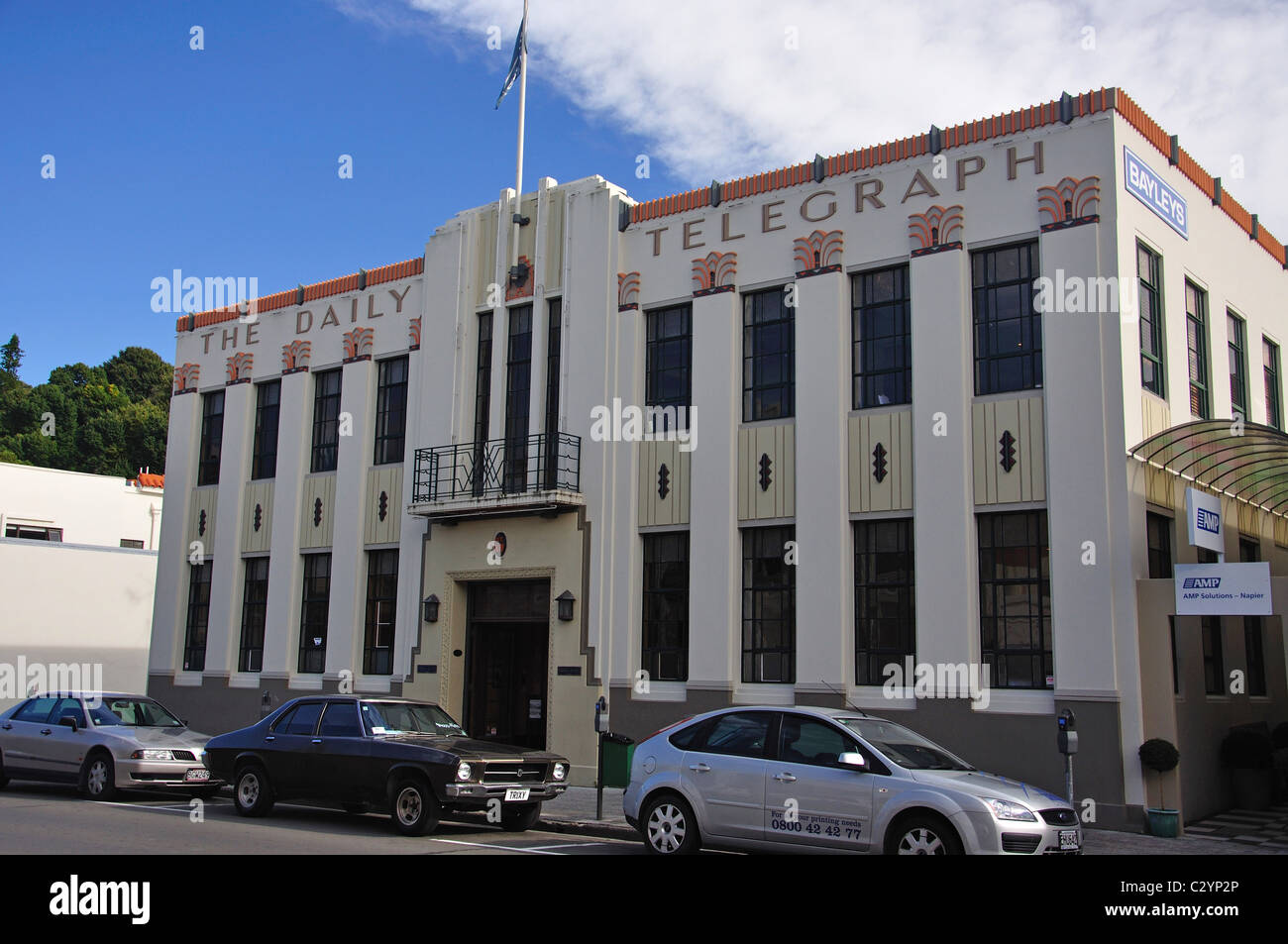 Il Daily Telegraph facciata di edificio, Tennyson Street, Napier, Hawke's Bay, Isola del nord, Nuova Zelanda Foto Stock