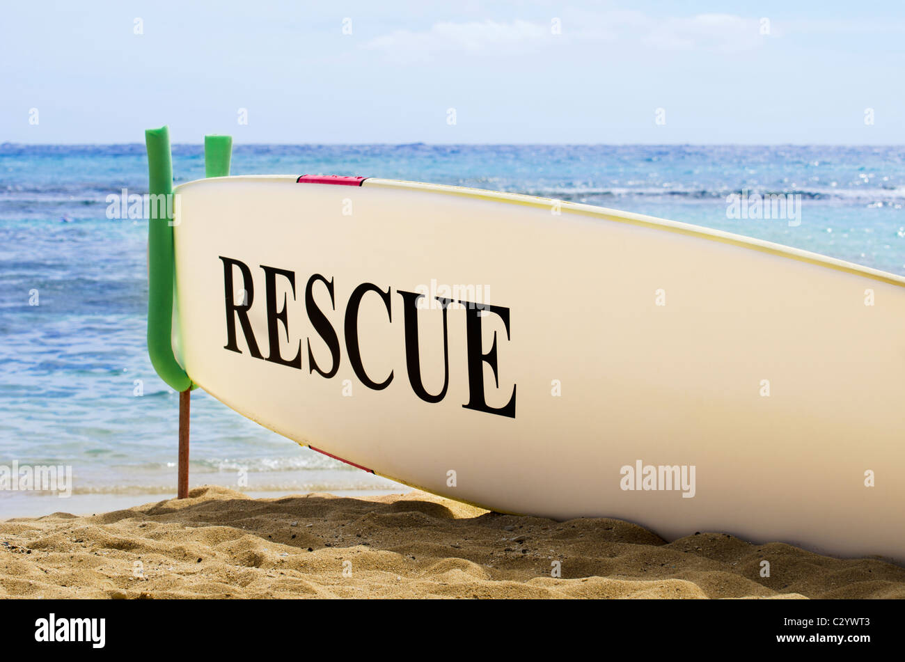 Tavola da Surf sicurezza e soccorso concetto sulla spiaggia hawaiana Foto Stock