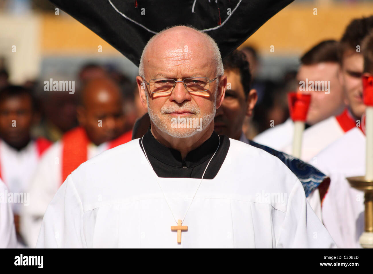 Lector Wolfgang Otten portando la processione del Venerdì santo 2011 a Monaco di Baviera, Germania, Europa Foto Stock