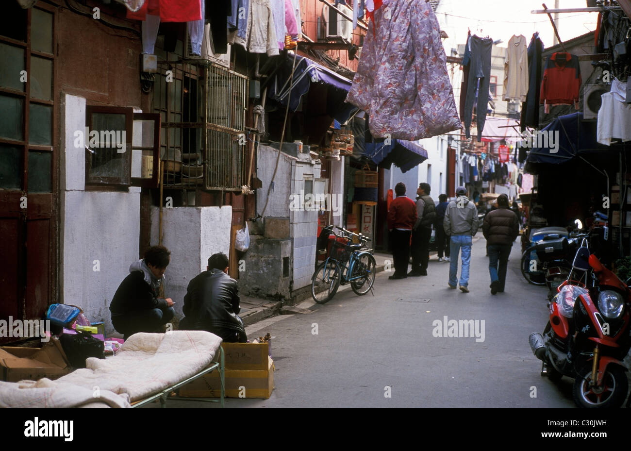 Scena di strada vecchia Shanghai in Cina Foto Stock