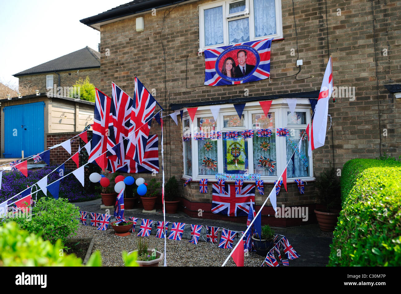 Casa inglese decked out per le nozze reali del principe William e Catherine Middleton.Nottingham Inghilterra. Foto Stock