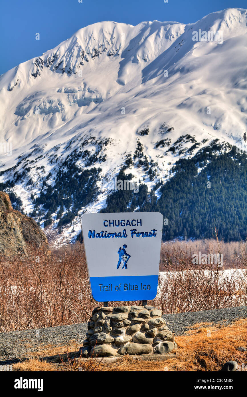 Sentiero dei Blue Ice sentiero segno, Chugach National Forest, Portage Lake, centromeridionale Alaska, molla, HDR Foto Stock