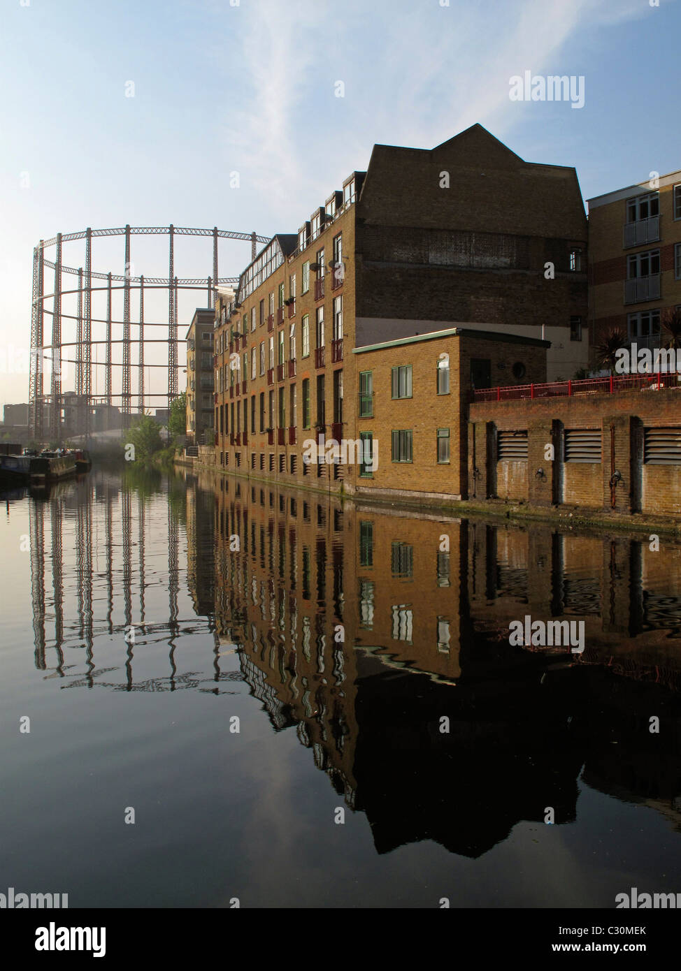 Regent's Canal vicino al Mercato di Broadway, Londra, Inghilterra Foto Stock