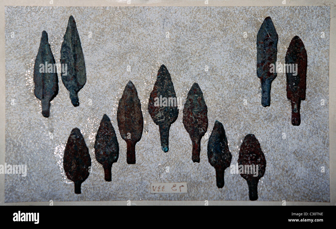 Abu Dhabi Emirati Arabi Uniti Al Ain museo armi in bronzo Hili tomba del Nord 1800 BC Foto Stock