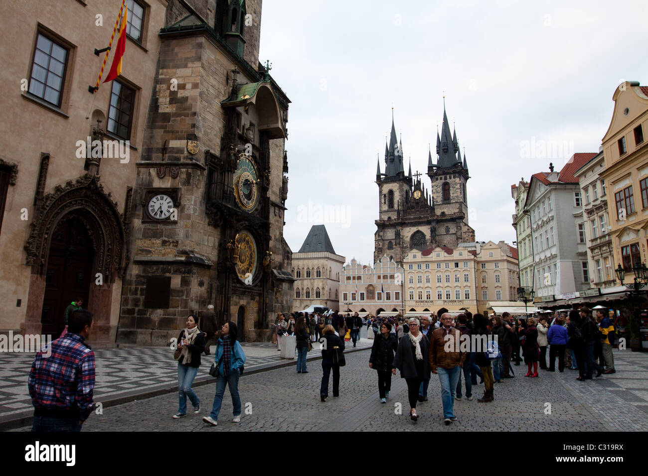 L'Orologio Astronomico Torre presso la Piazza della Città Vecchia di Praga Foto Stock