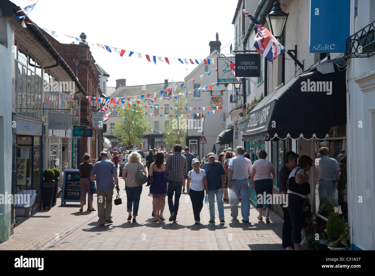 Negozi di high street Sidmouth Foto Stock