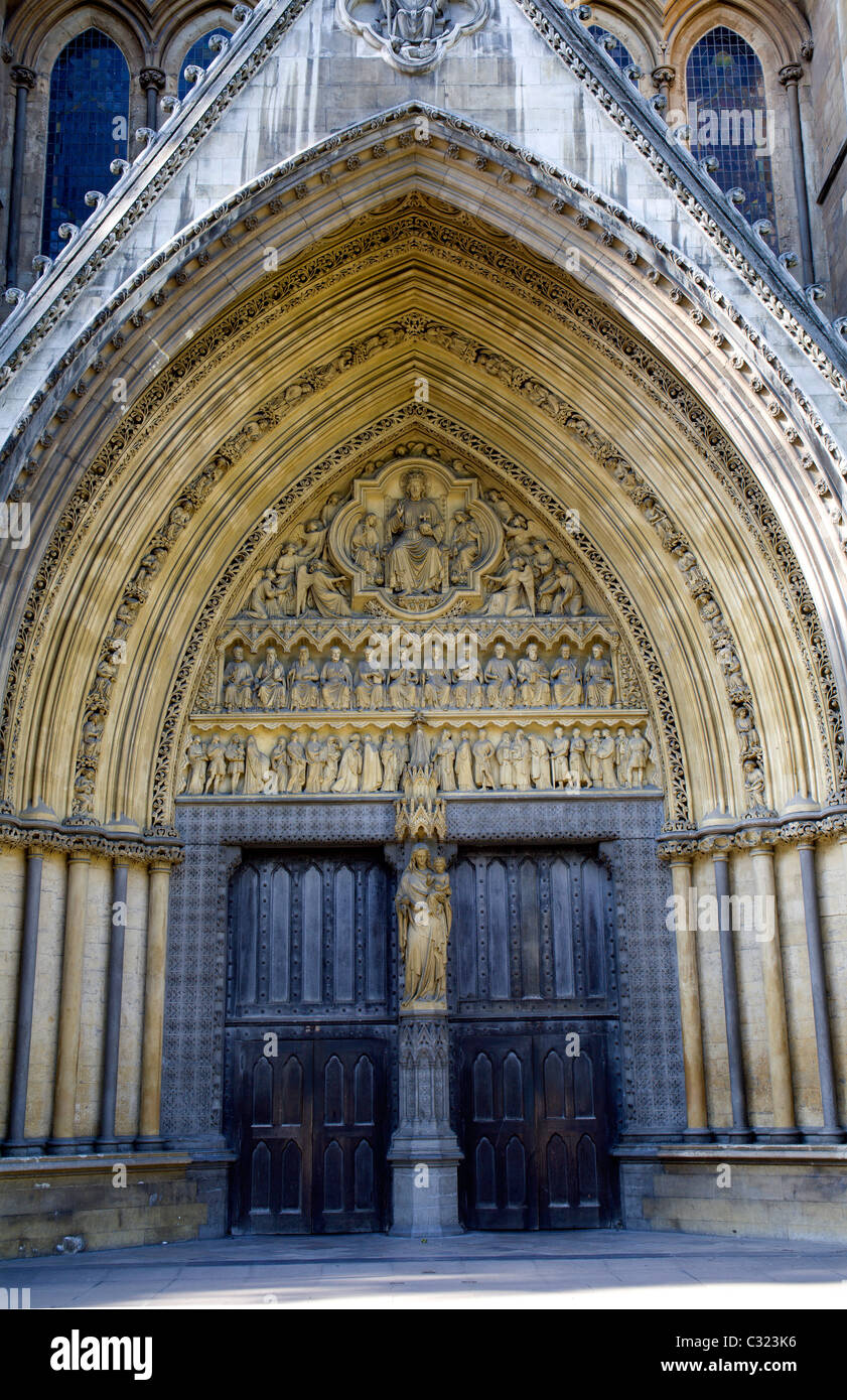 Londra - portale ad est di Westminster Abbey Foto Stock