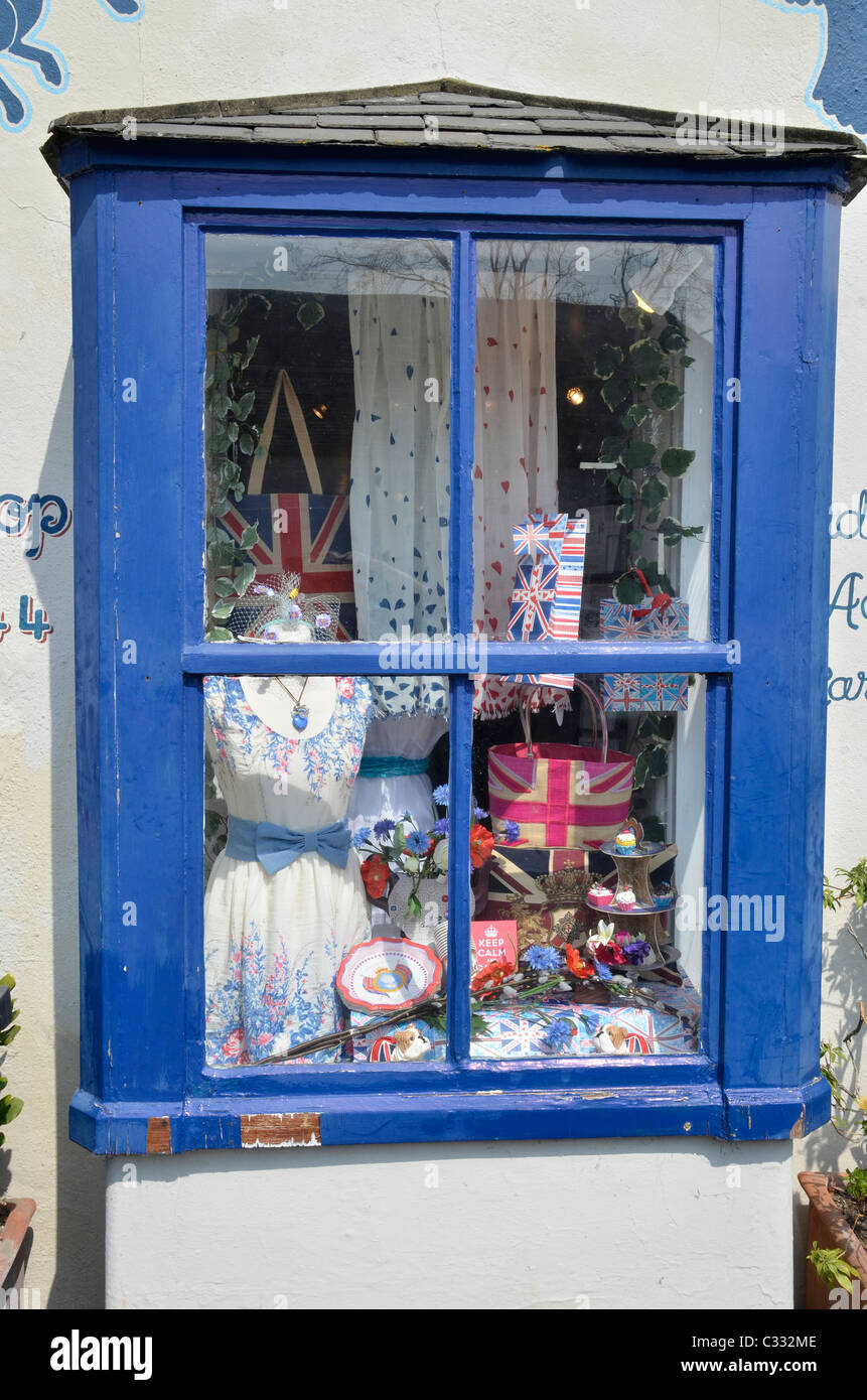 Bella vetrina patriottica display britannico per il Royal Wedding Foto Stock